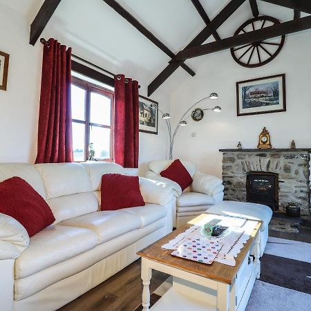 Y Stabl Villa Fishguard Exteriör bild