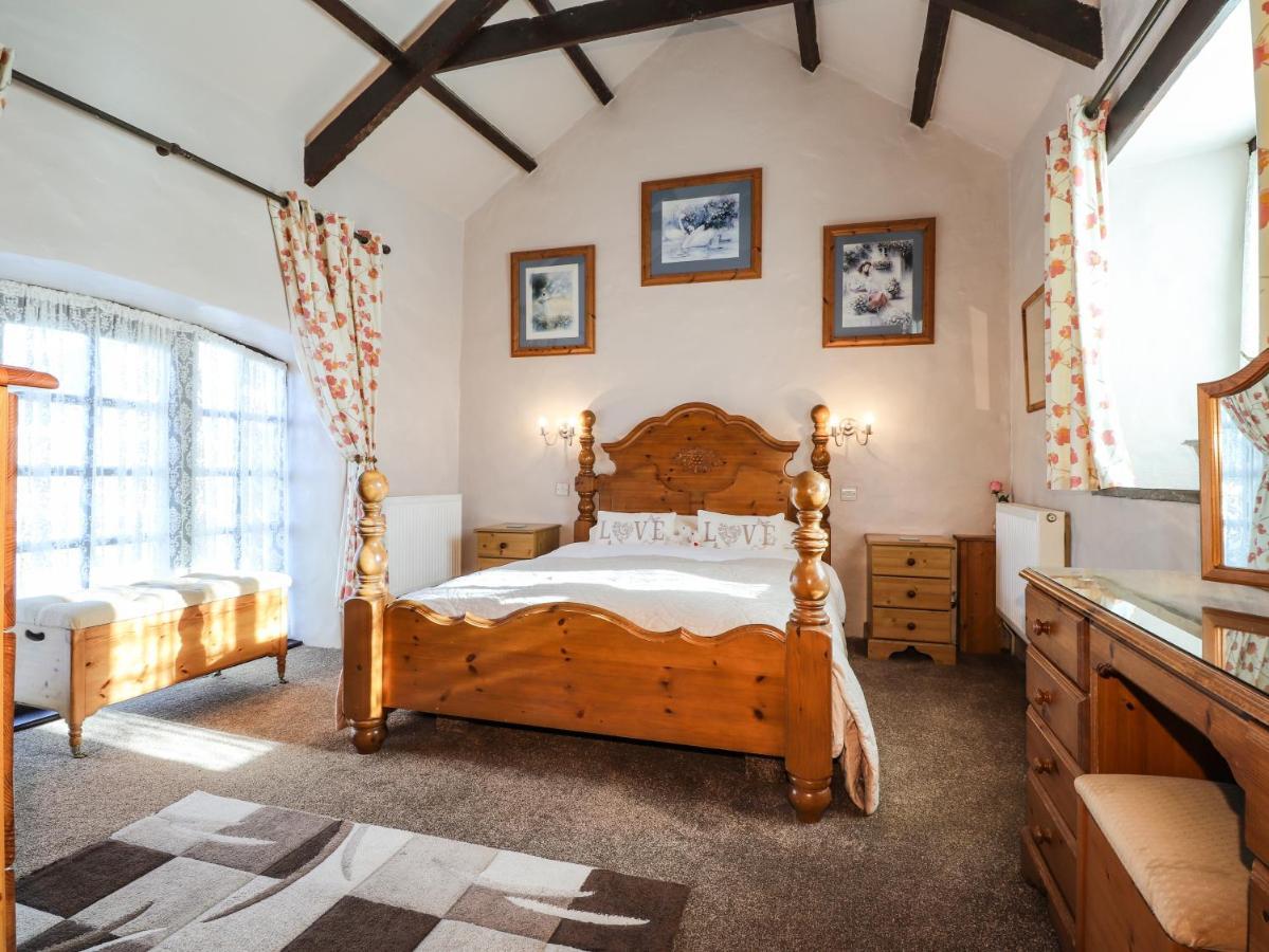 Y Stabl Villa Fishguard Exteriör bild