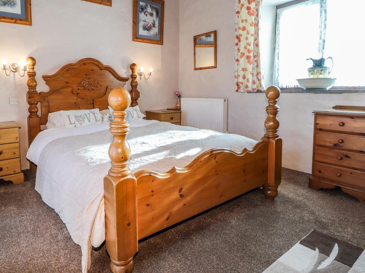 Y Stabl Villa Fishguard Exteriör bild